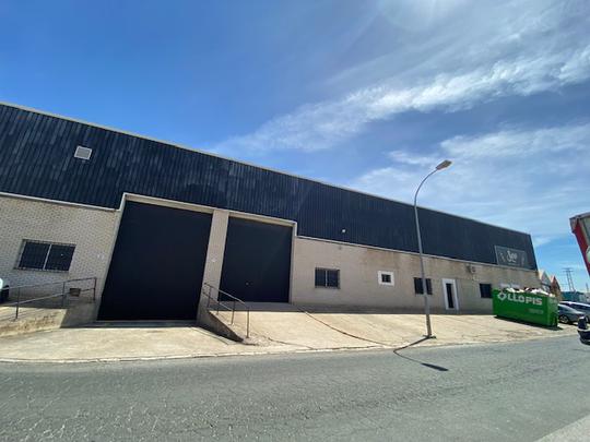 Nave industrial en Sevilla