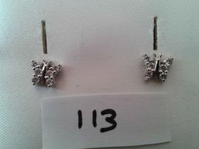 LOTE COMPUESTO POR DOS PAREJAS DE PENDIENTES DE NIÑA: - PENDIENTES BEBÉ       MOTIVO MARIPOSA, CON BRILLANTES DE 0.25CT Y CIERRE A PRESIÓN CON TUERCA -    PENDIENTES BEBE ORO BLANCO. REDONDOS CON BRILLANTE 0.11CT Y CIERRE A         PRESIÓN. FOTOS 113 Y 114                                                                                                                                  en Valladolid