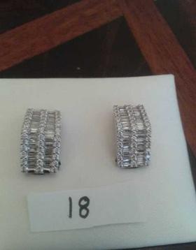 PENDIENTES ORO BLANCO CORTOS CIERRE OMEGA CON BRILLANTES Y BAGUETTES, 2CTS.   Y 5,9 GRS. PESO APROX. NºFOTO 18                                                                                                                                                                                                                                                                                    en Valladolid