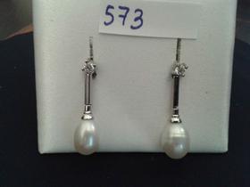 PENDIENTES LARGOS BRILLANTE Y PERLA, ORO BLANCO, CIERRE OMEGA. FOTO 573                                                                                                                                                                                                                                                                                                                           en Valladolid